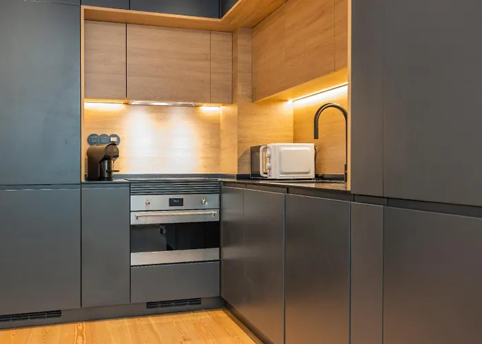 First Avenida * Lisboa