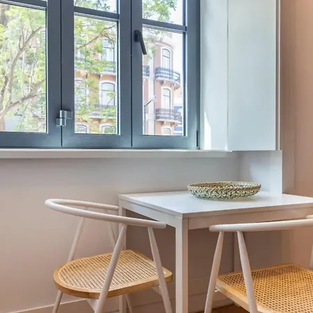 First Avenida Apartment Lissabon