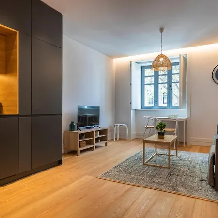 First Avenida Lisboa