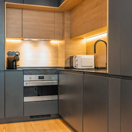 First Avenida * ליסבון