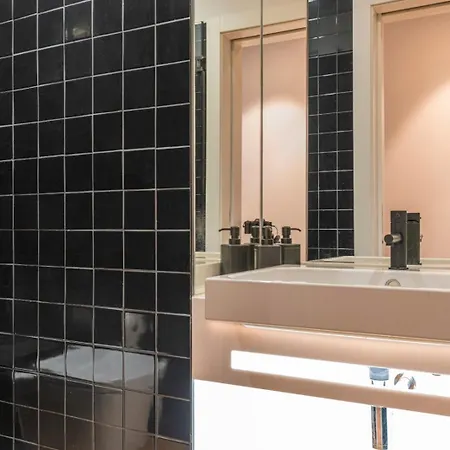 First Avenida * ליסבון