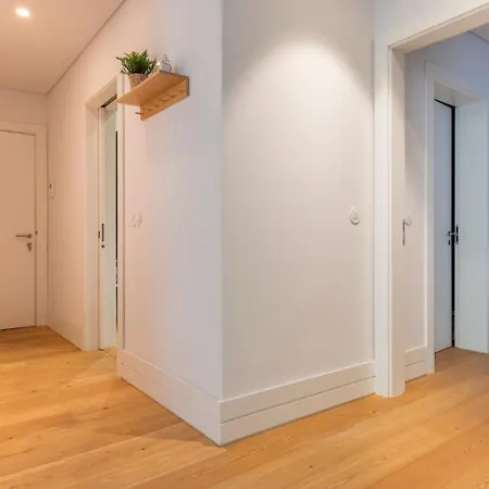 First Avenida Appartement